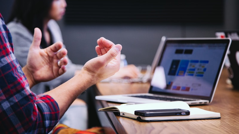 IHT vs Public Training: Pilih yang Tepat